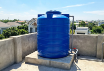 Bồn nước nhựa đặt ngoài trời nắng nhiều cần lưu ý gì khi chọn vị trí?