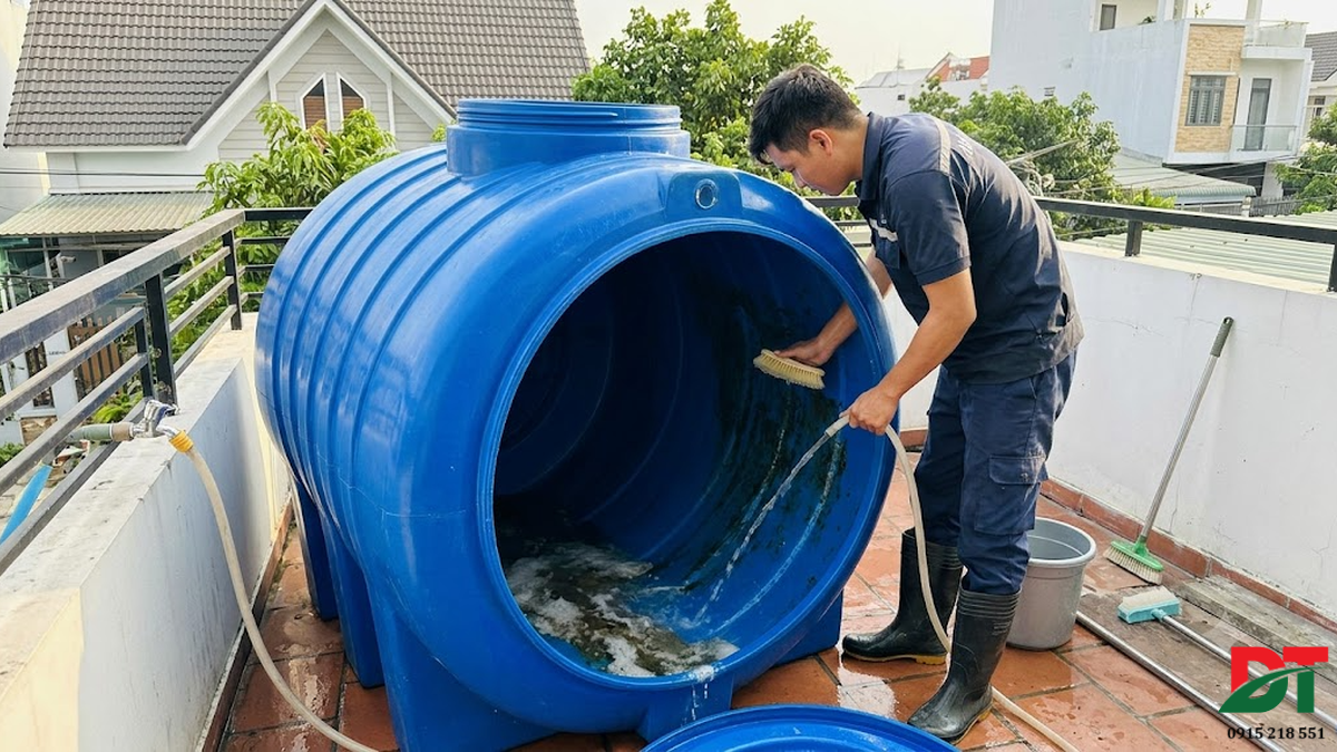 Tại sao cần vệ sinh bồn nước nhựa định kỳ?